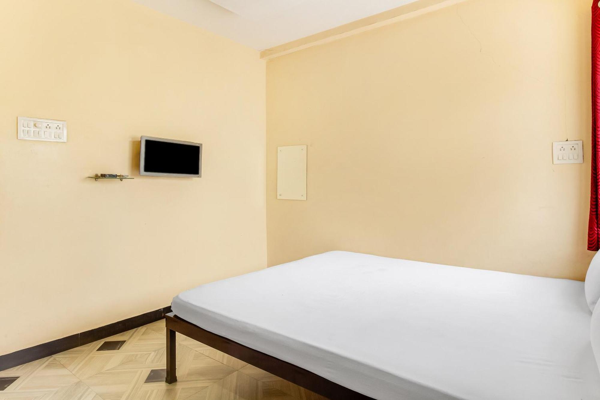 Spot On Harihar Lodging And Yatri Niwas Hotel Kolhapur Buitenkant foto