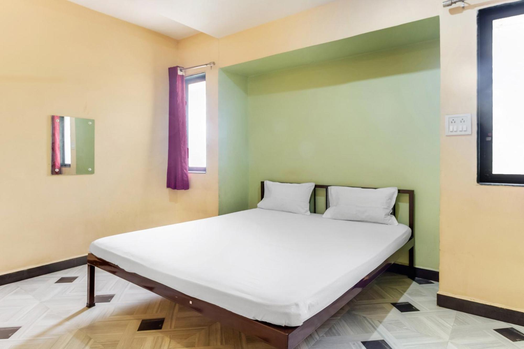 Spot On Harihar Lodging And Yatri Niwas Hotel Kolhapur Buitenkant foto