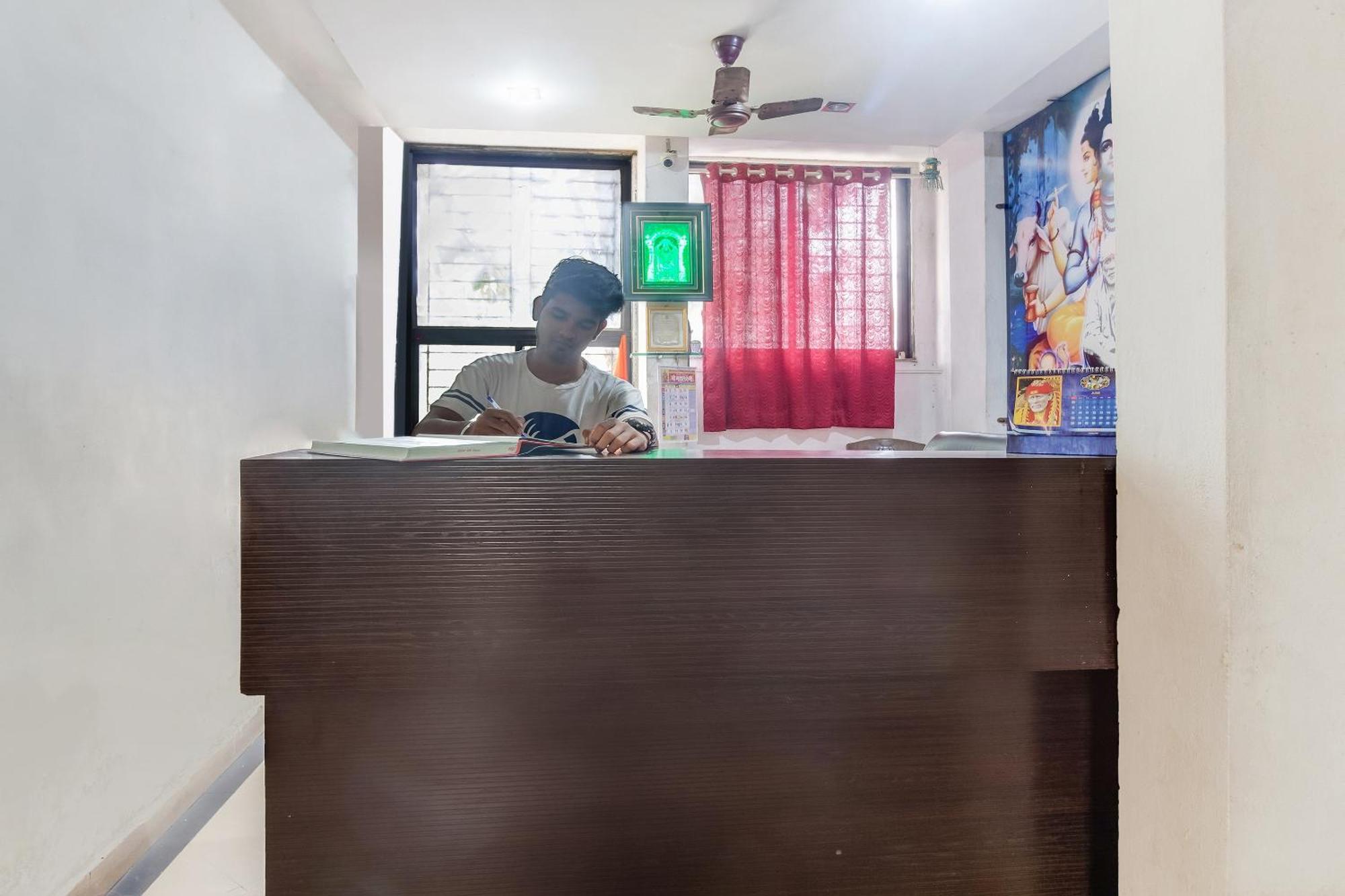 Spot On Harihar Lodging And Yatri Niwas Hotel Kolhapur Buitenkant foto