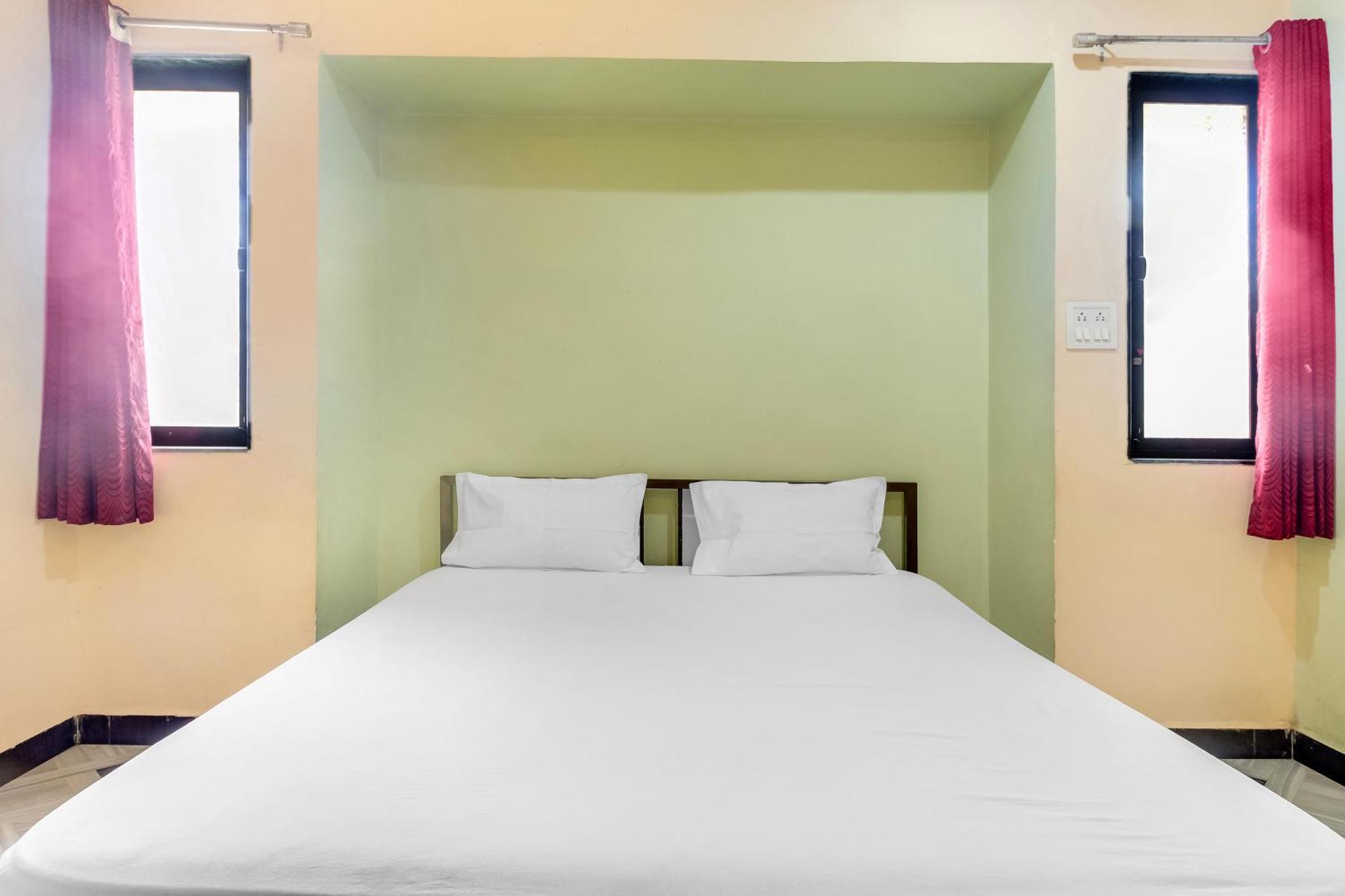 Spot On Harihar Lodging And Yatri Niwas Hotel Kolhapur Buitenkant foto