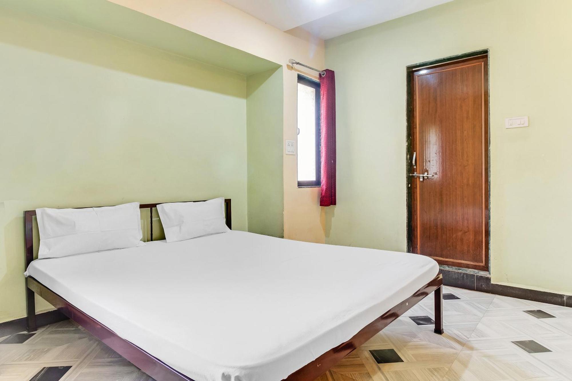 Spot On Harihar Lodging And Yatri Niwas Hotel Kolhapur Buitenkant foto