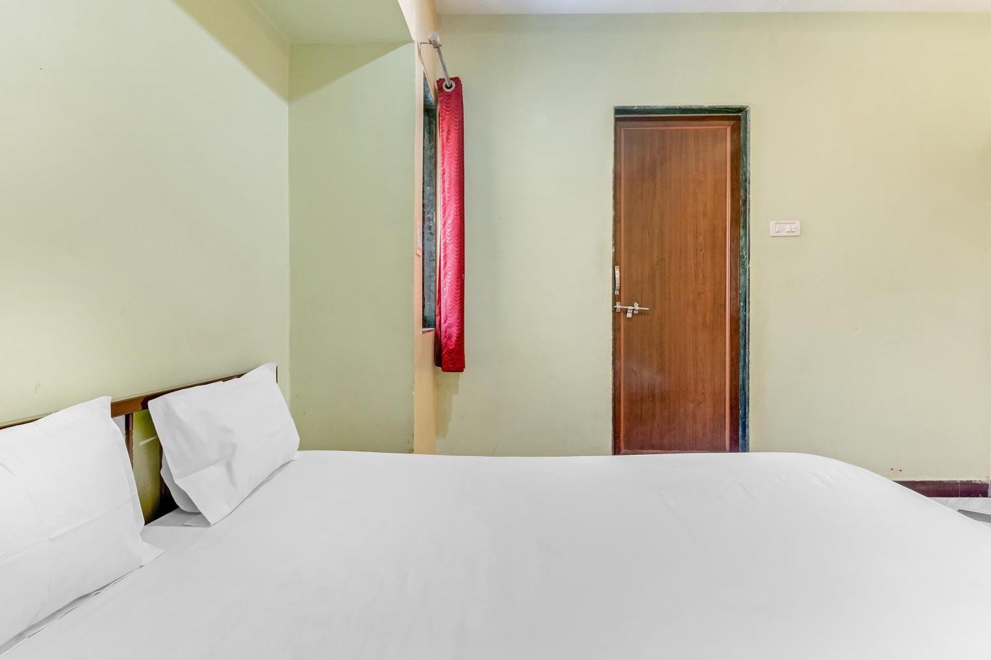 Spot On Harihar Lodging And Yatri Niwas Hotel Kolhapur Buitenkant foto
